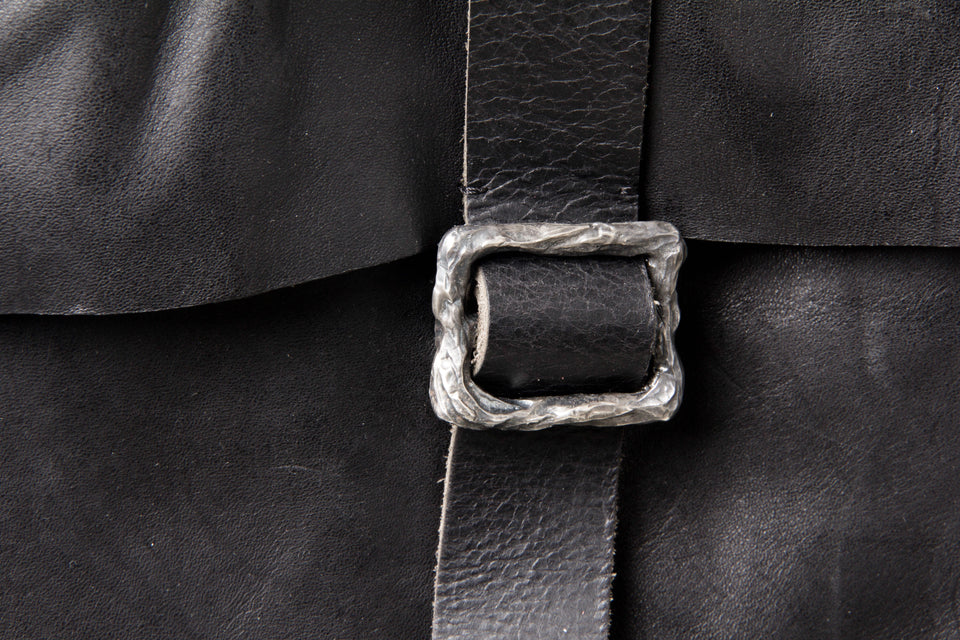 hang16 · detail 05