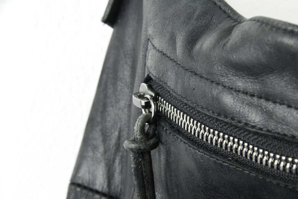 hang26 · detail 06